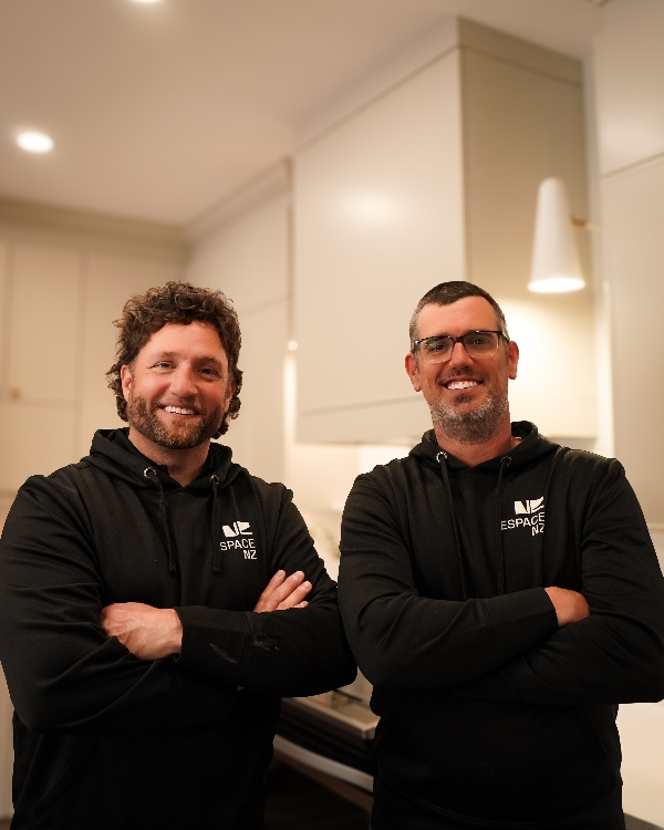Michel Veronneau et Sébastien Roger, entrepreneurs en rénovation et cuisinistes à Boisbriand sur la Rive-Nord de Montréal.